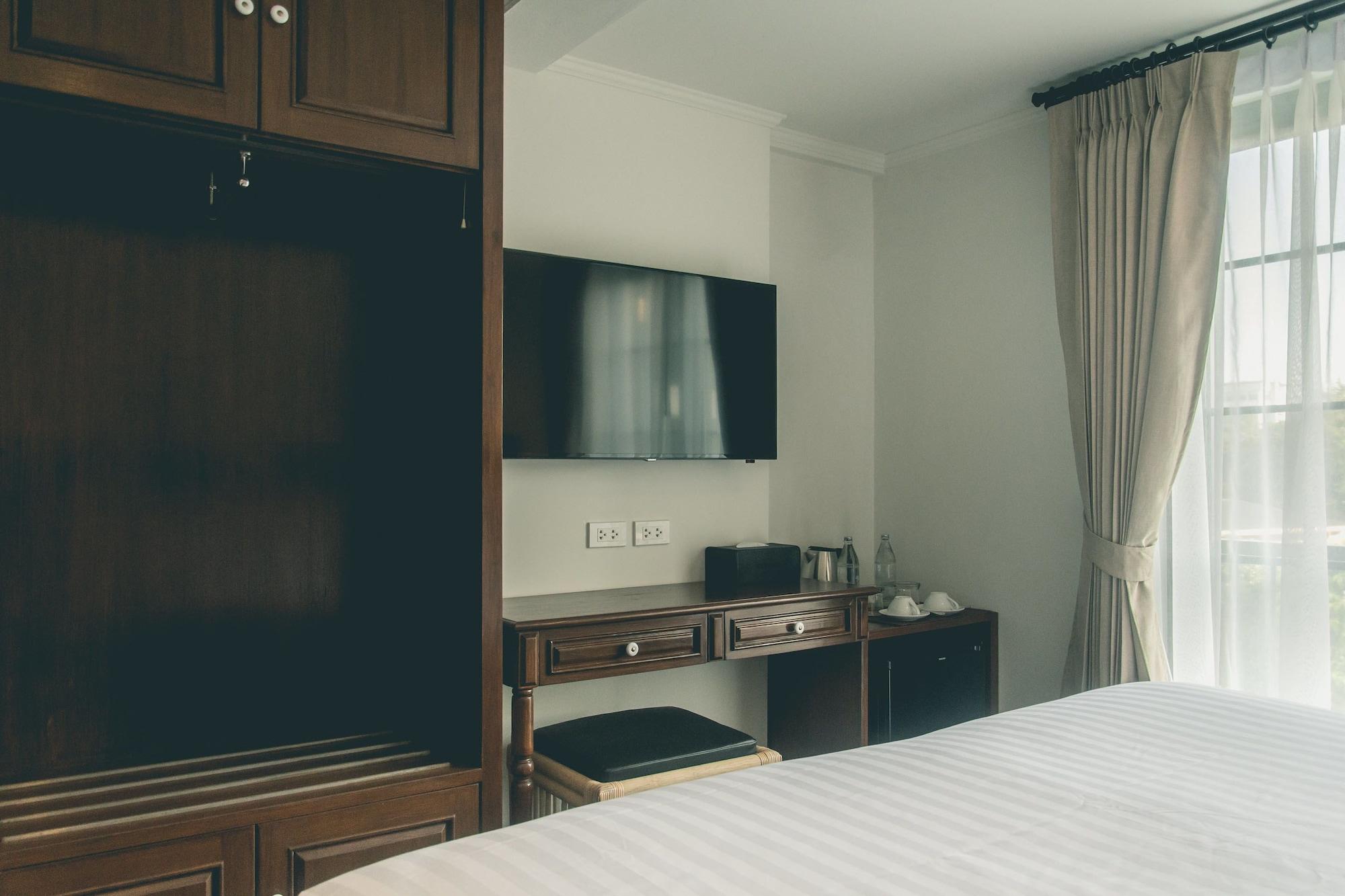 Hotel Buri Siri Boutique Hotel 4*