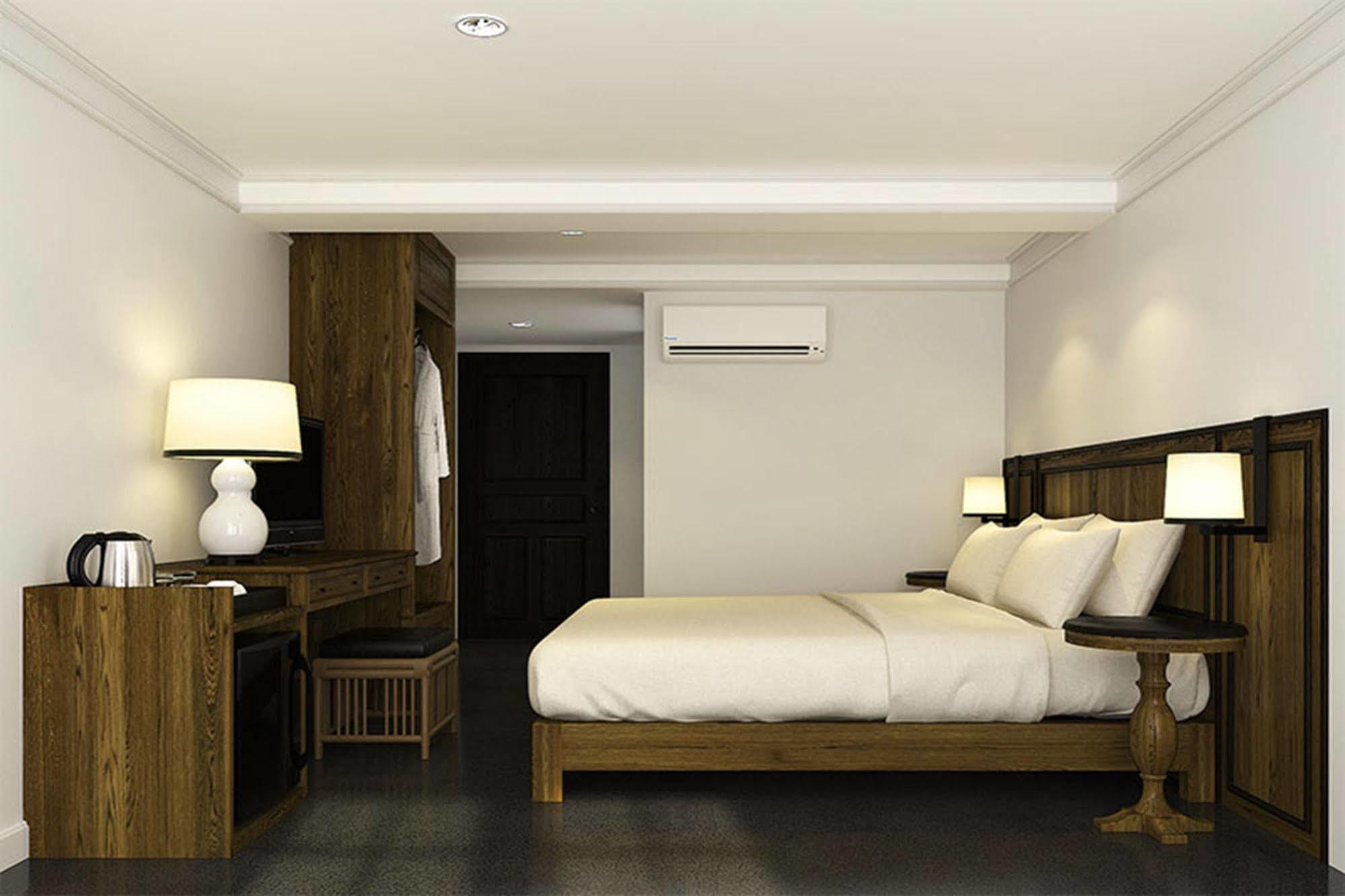 Hotel Buri Siri Boutique Hotel 4*
